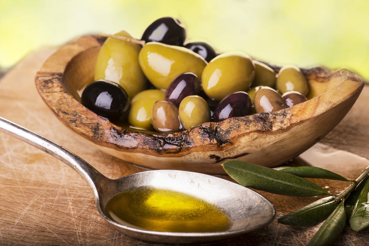 How to taste Extra Virgin Olive Oil The Urban Vine